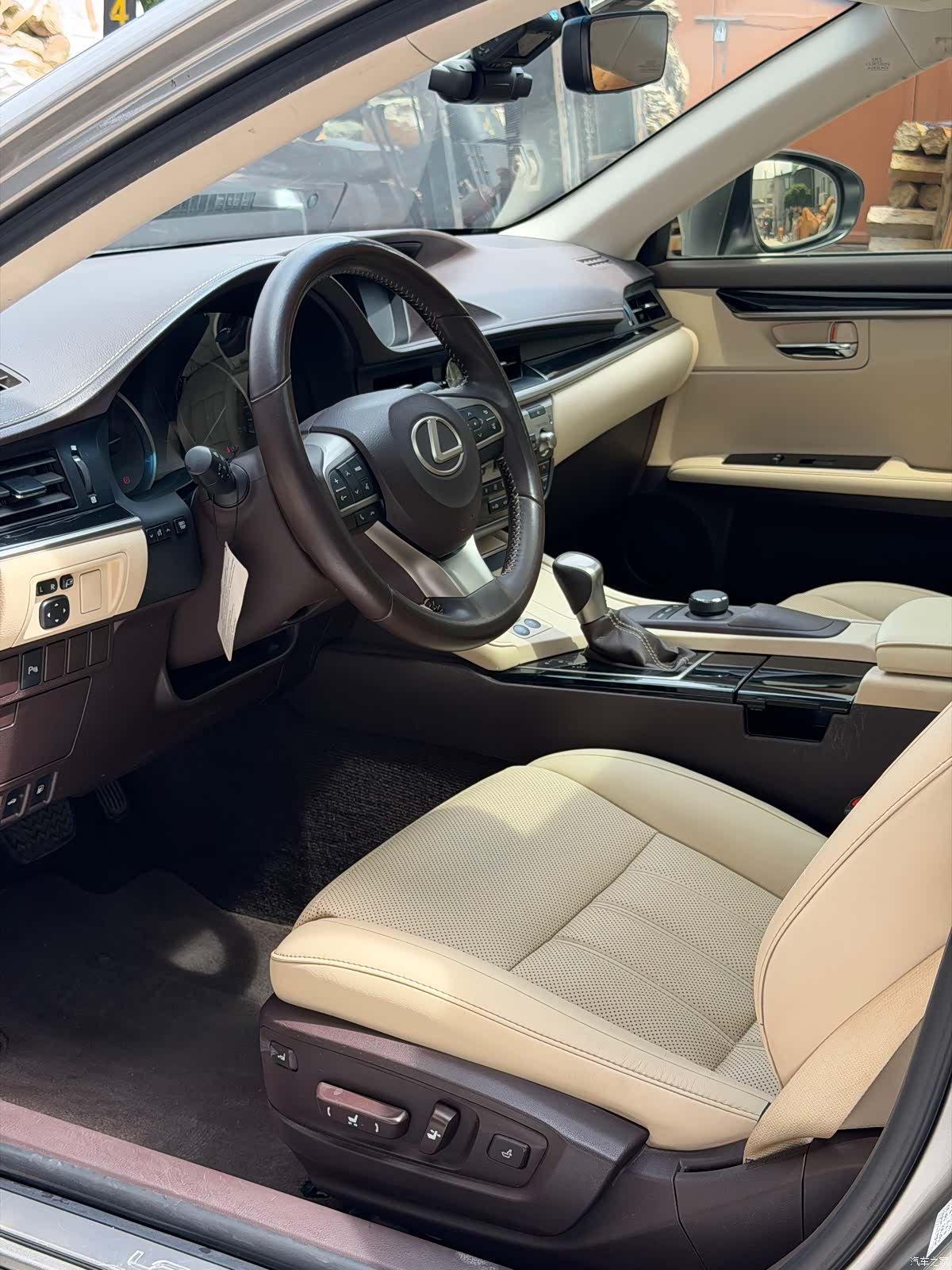 Lexus ES, 2015 7