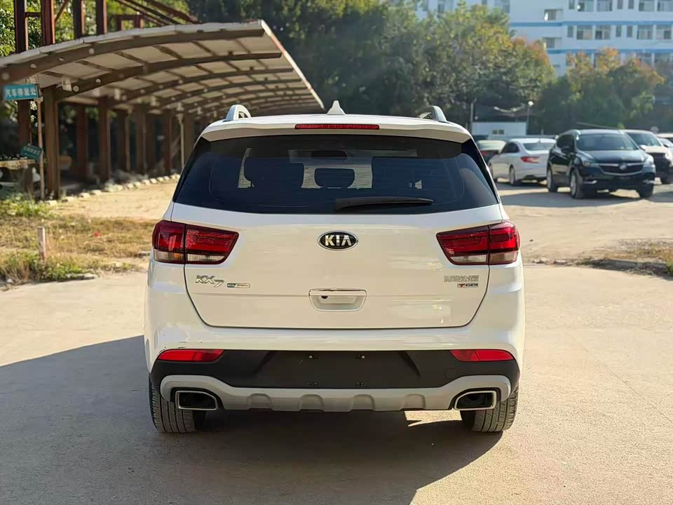 Kia KX7