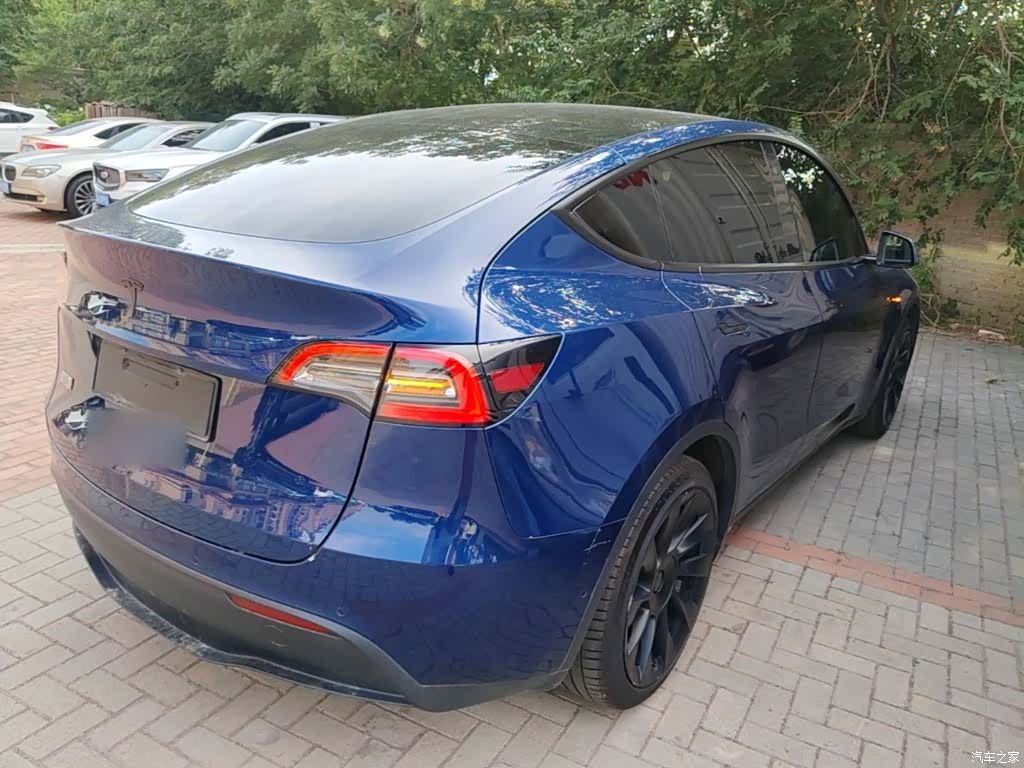 Tesla Model Y, 2021 7