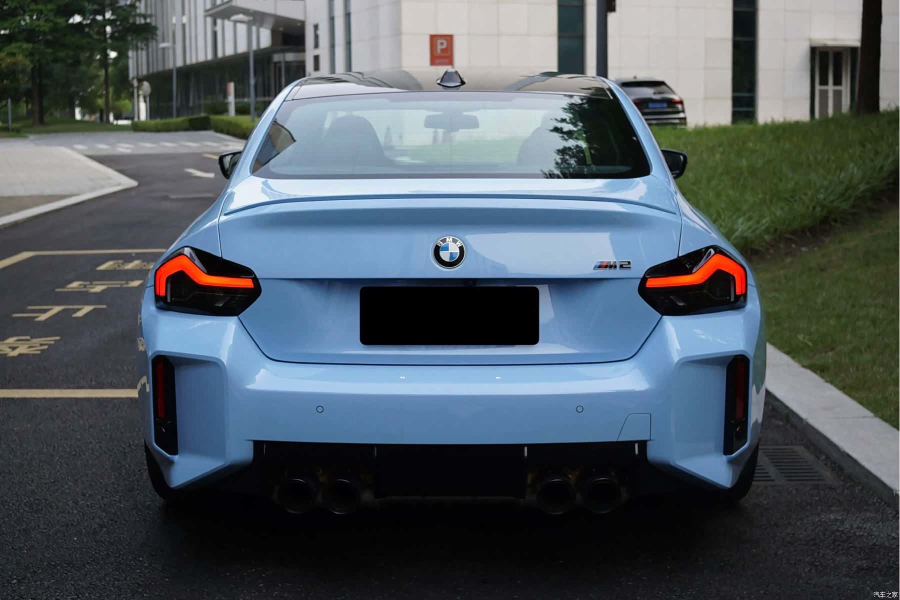 BMW M2, 2025 8