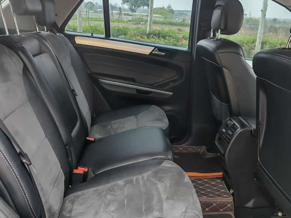 Mercedes-Benz M class