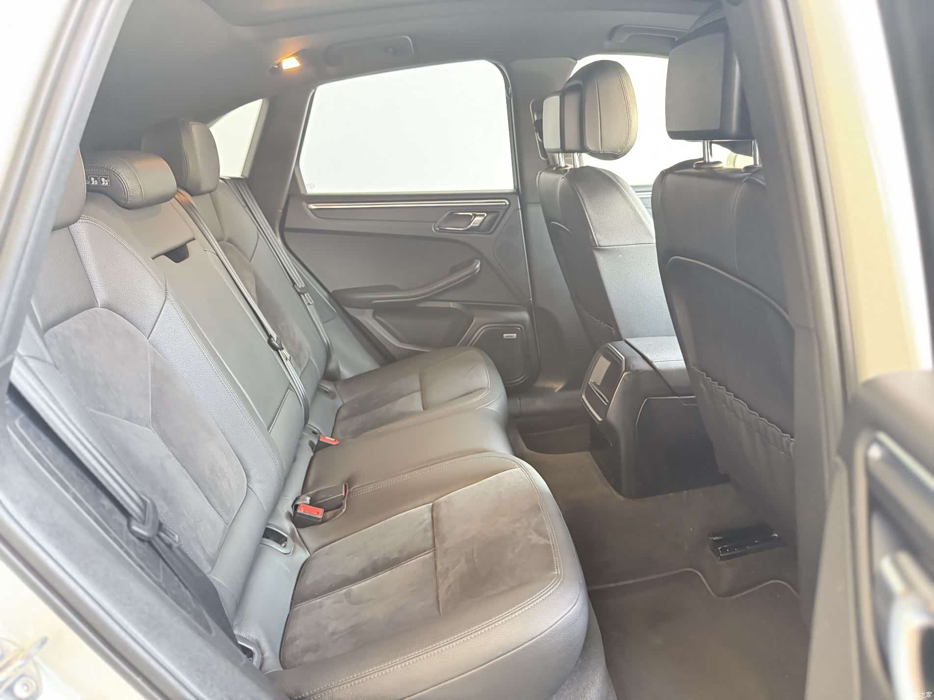 Porsche Macan, 2015 11