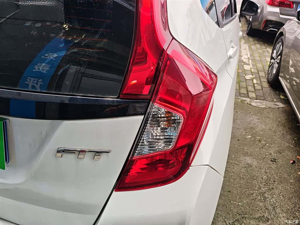 Honda Fit, 2016 8