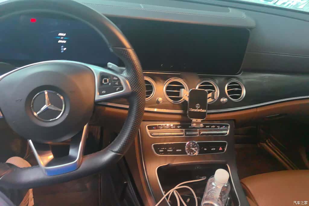 Mercedes-Benz E-Class, 2018 12