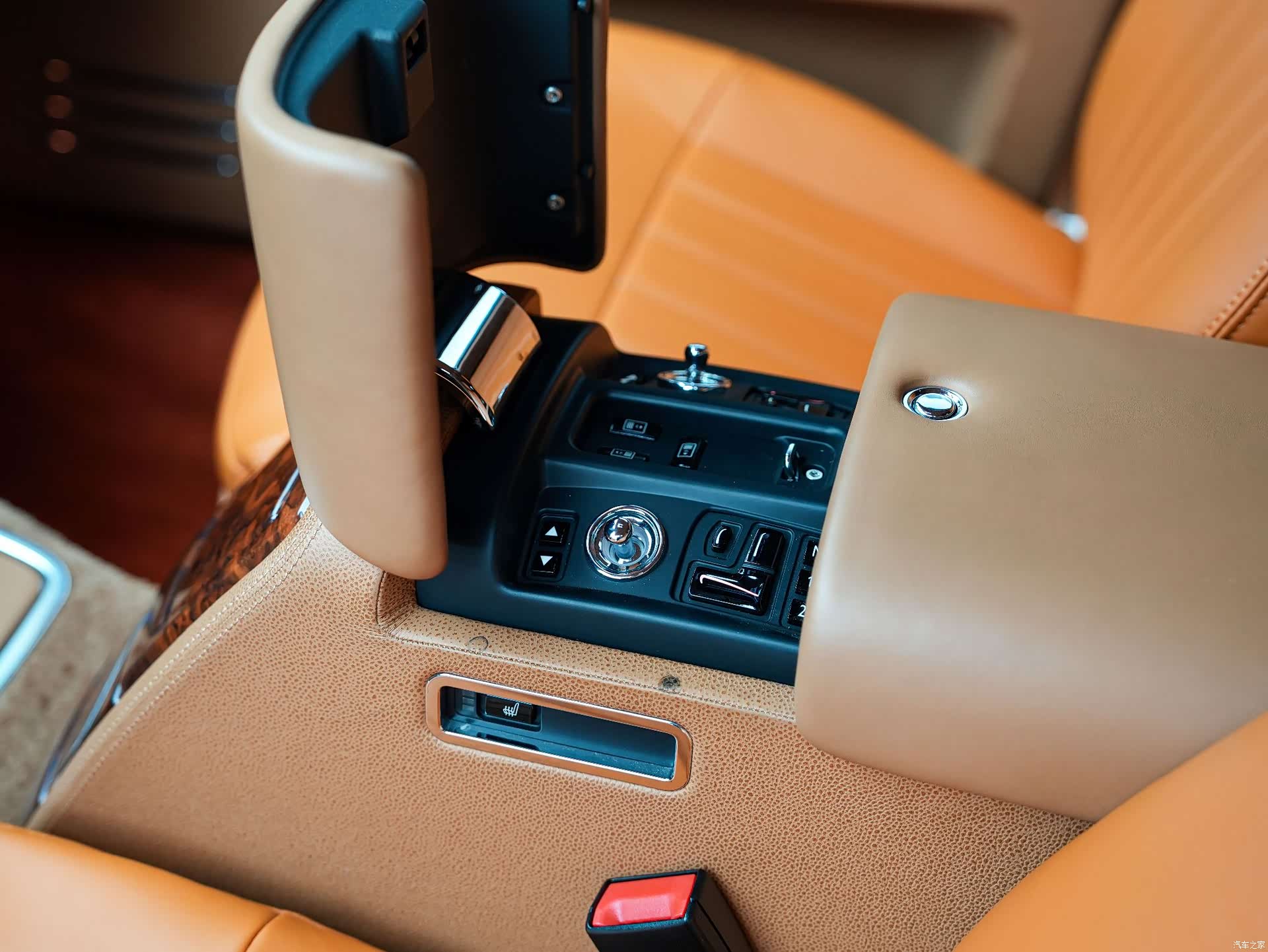 Rolls-Royce Phantom, 2010 17