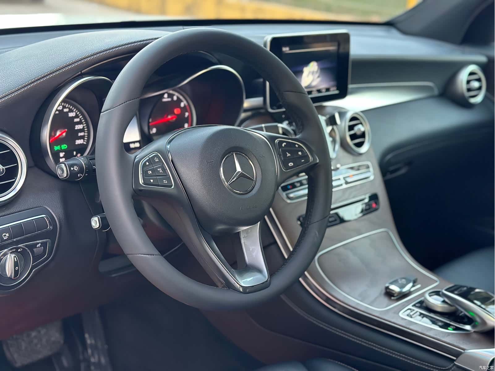 Mercedes-Benz GLC, 2017 7