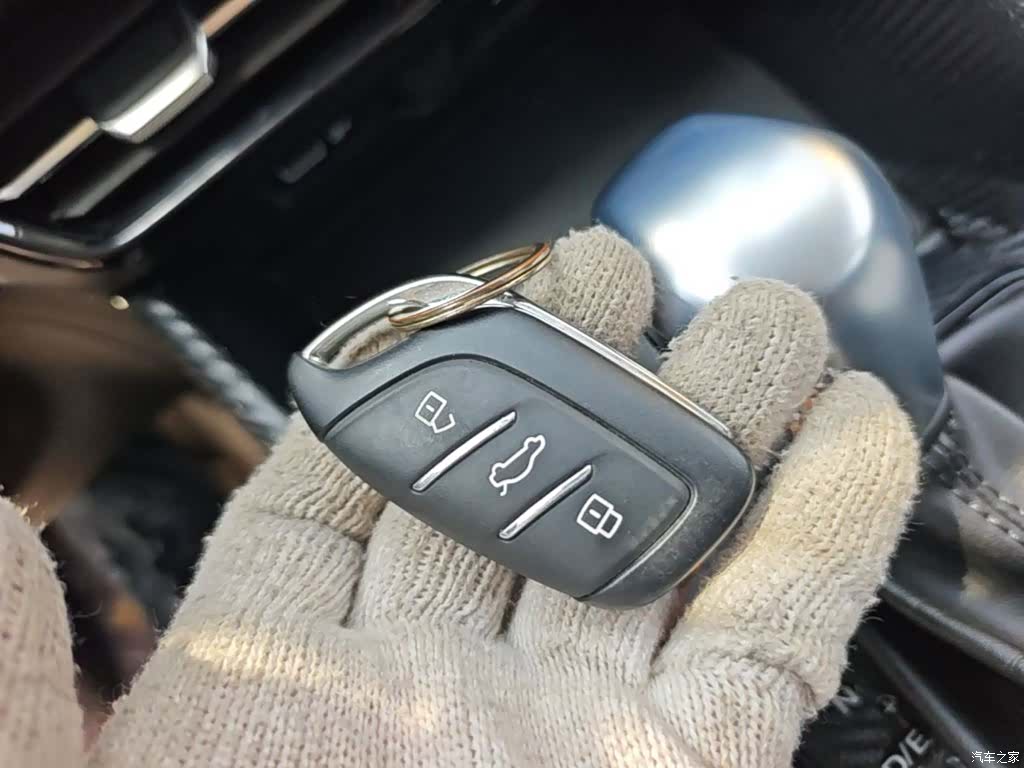 Roewe i5, 2022 9