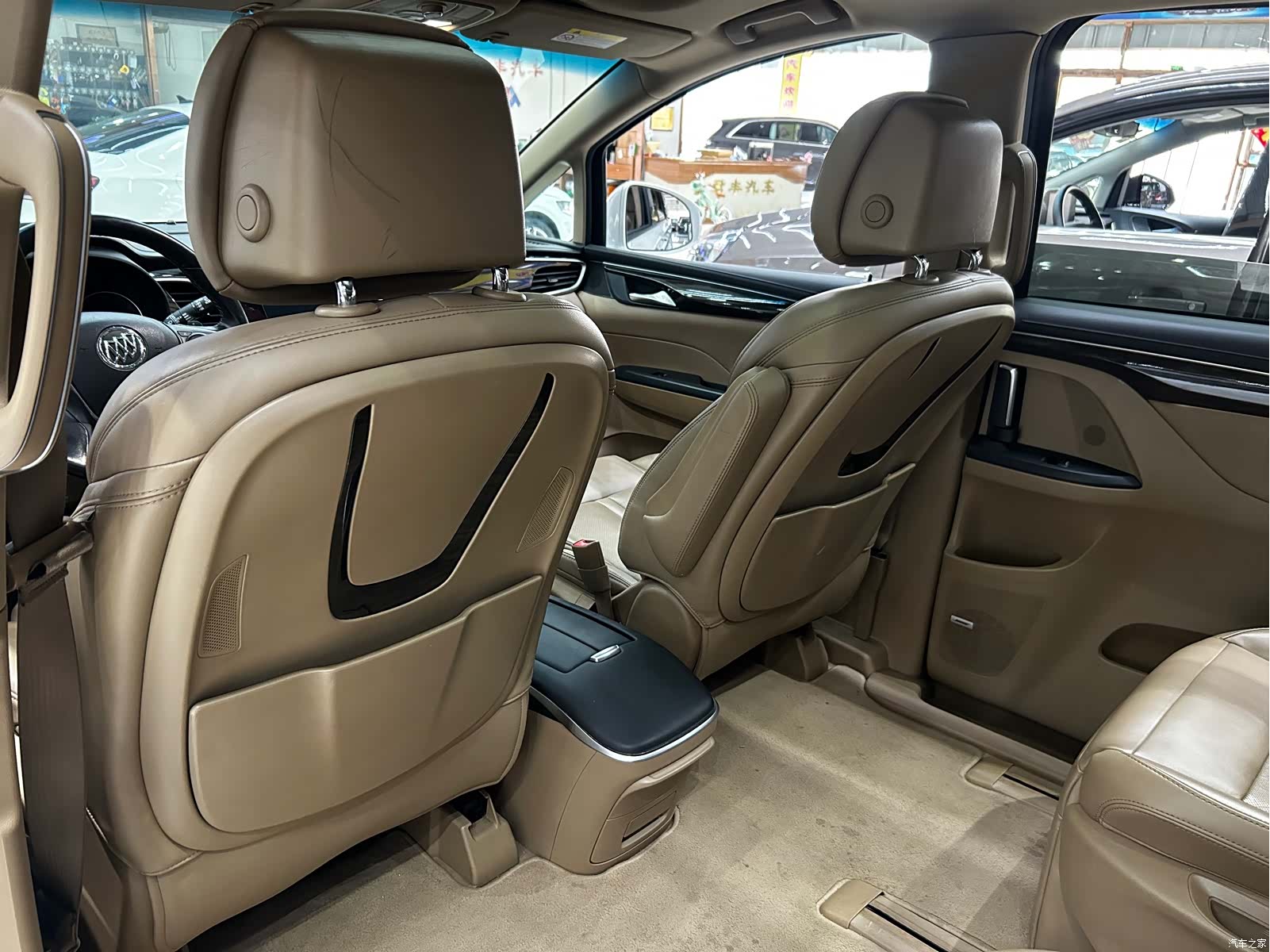 Buick GL8, 2017 11