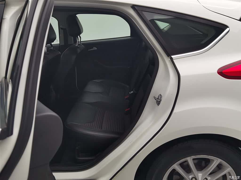 Ford Focus, 2018 15