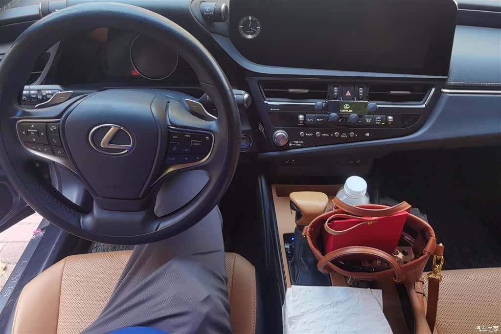 Lexus ES, 2024 12
