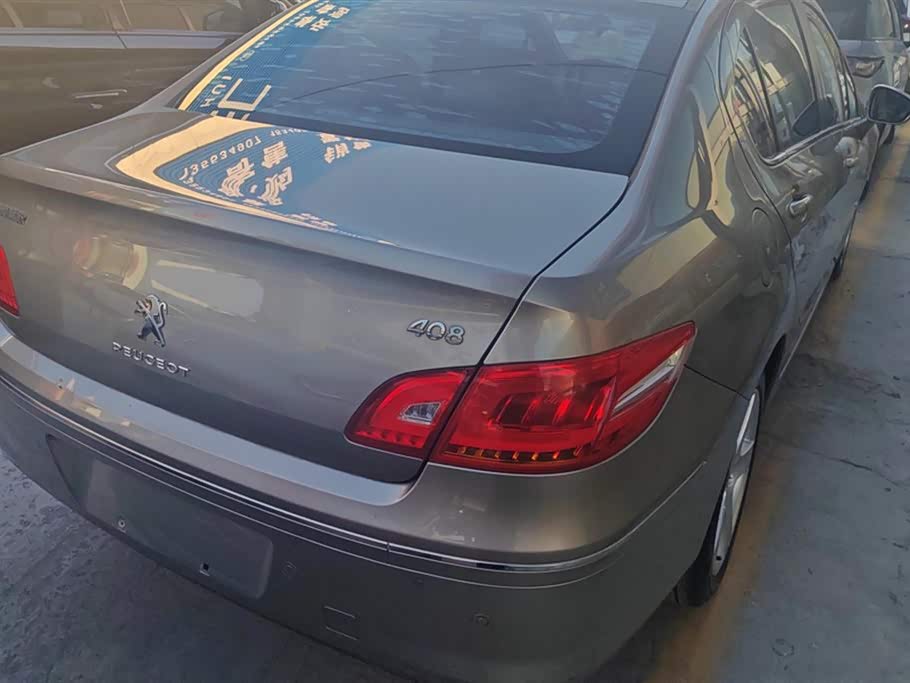 Peugeot 408