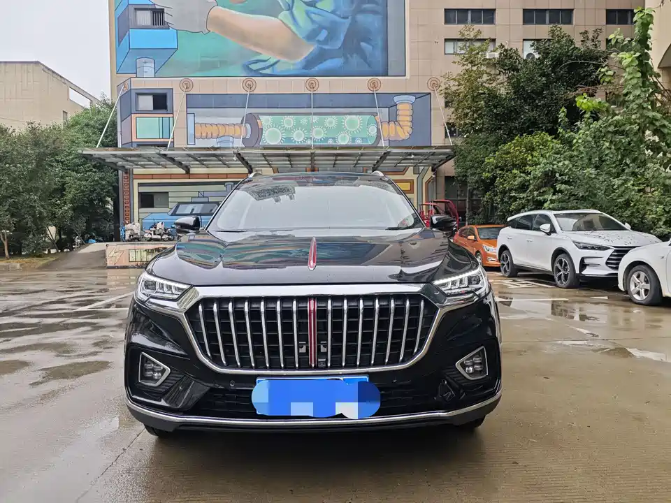 Hongqi HS5