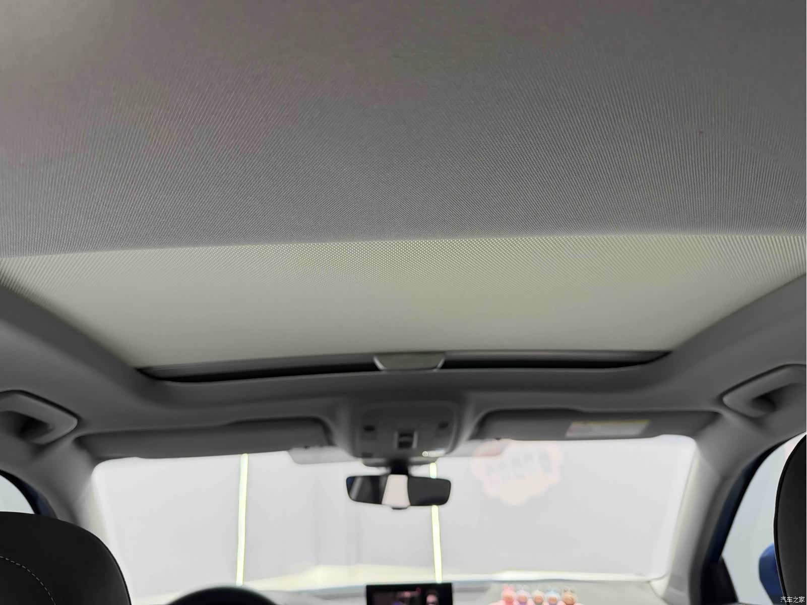 Audi Q2L, 2023 14