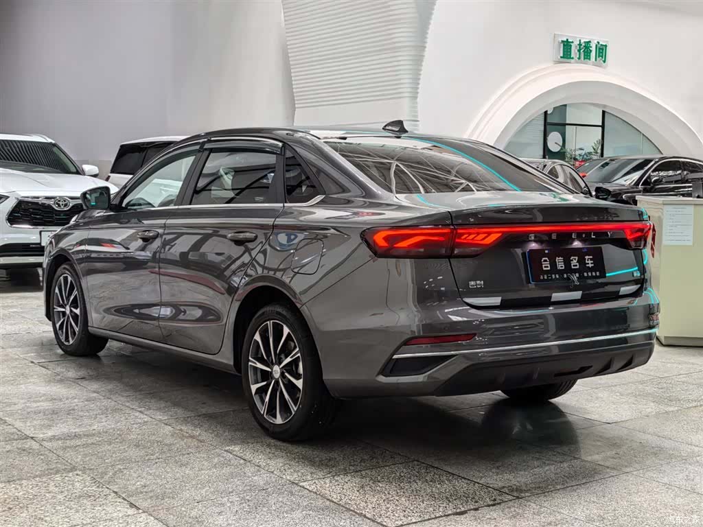 Geely Emgrand, 2024 4