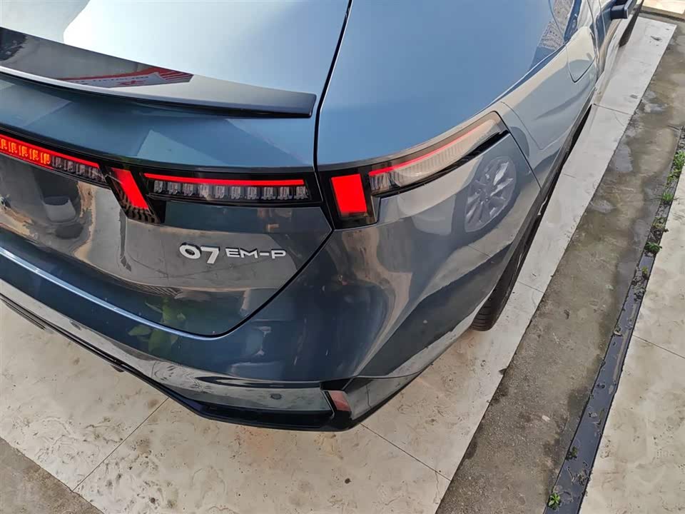 Lynk & Co 07 EM-P