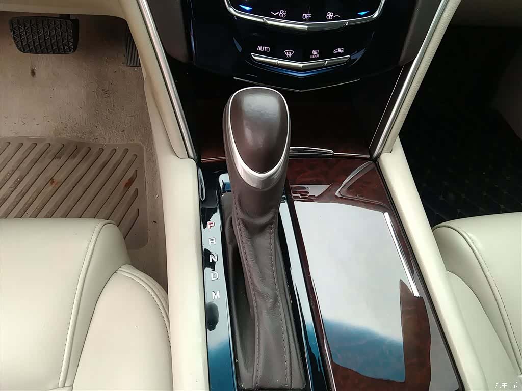 Cadillac XTS, 2017 14