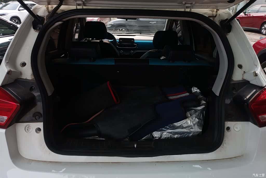 BAIC EC3, 2021 4