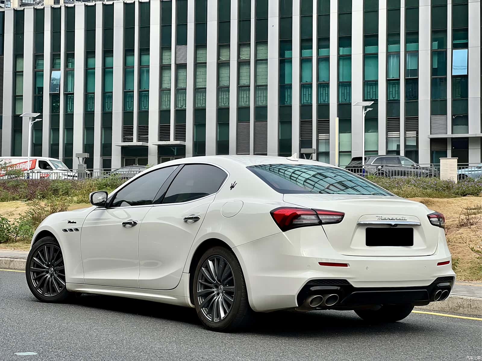 Maserati Ghibli, 2022 9