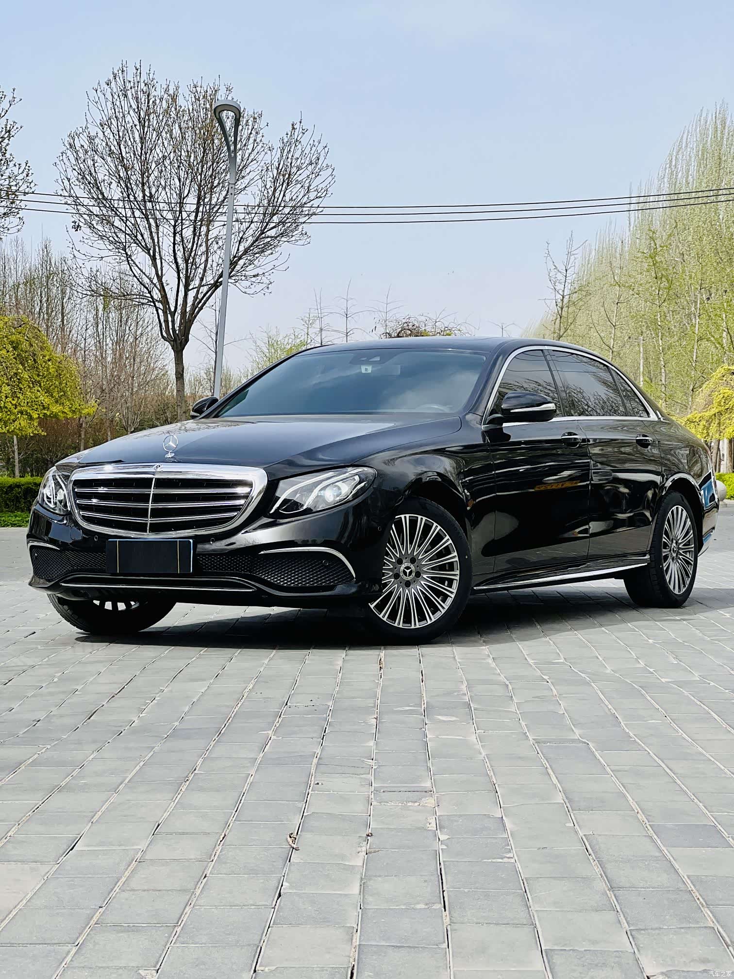 Mercedes-Benz E-Class, 2017 1