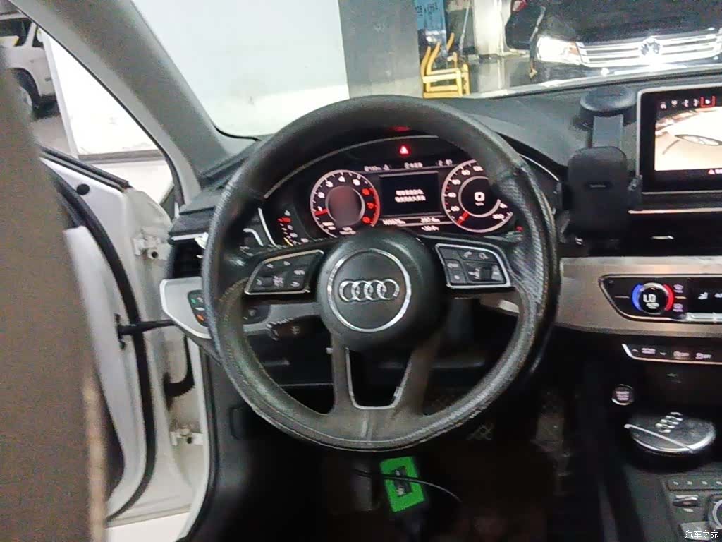 Audi A4L, 2018 11