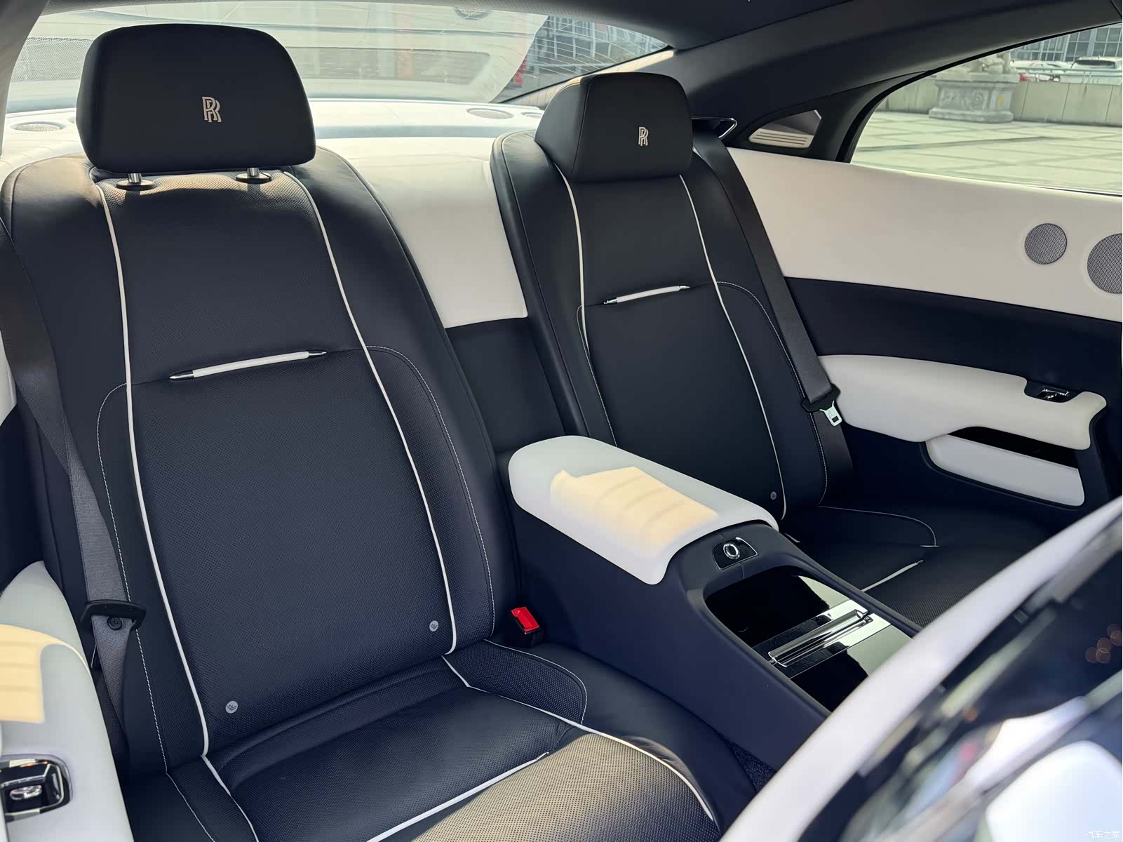 Rolls-Royce Wraith, 2018 16