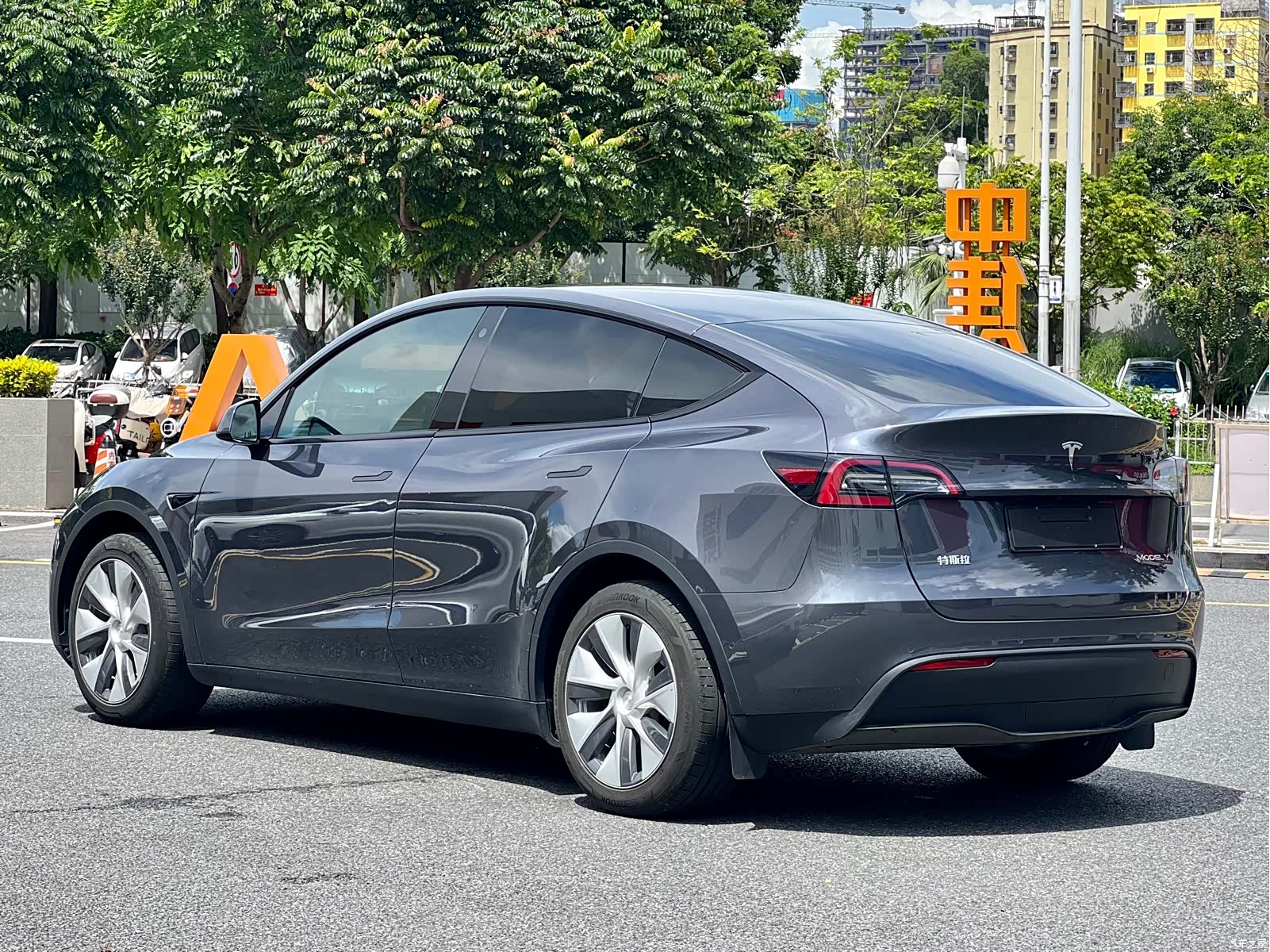 Tesla Model Y, 2022 12