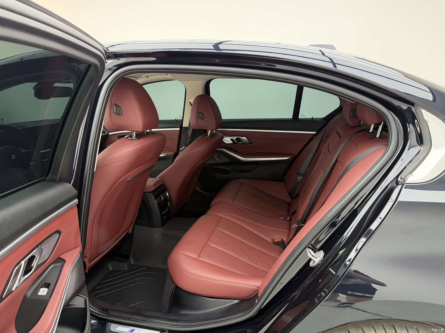 BMW 3 Series, 2024 8