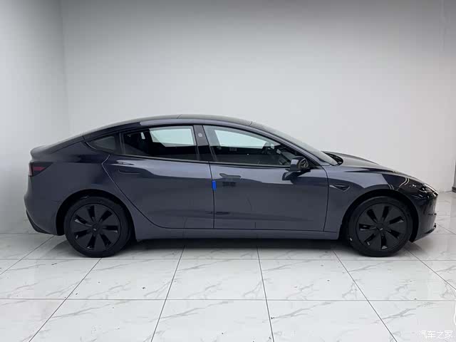 Tesla Model 3, 2026 3