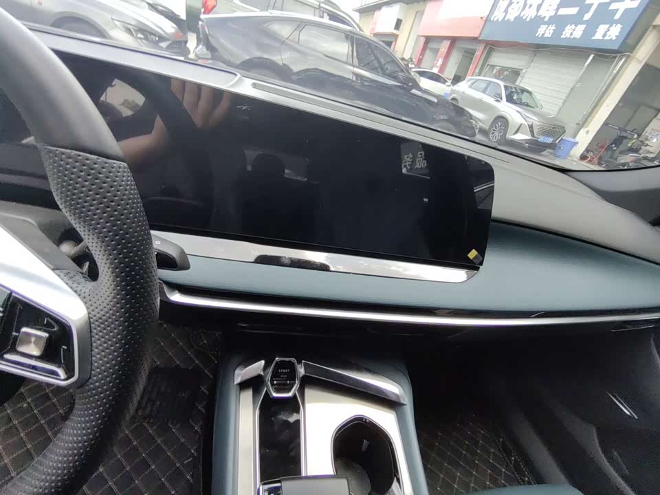 MG MG7