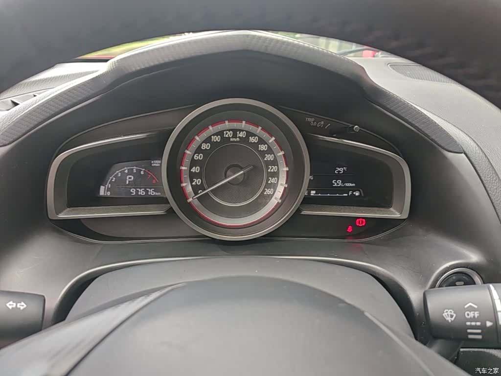 Mazda Mazda3, 2016 12