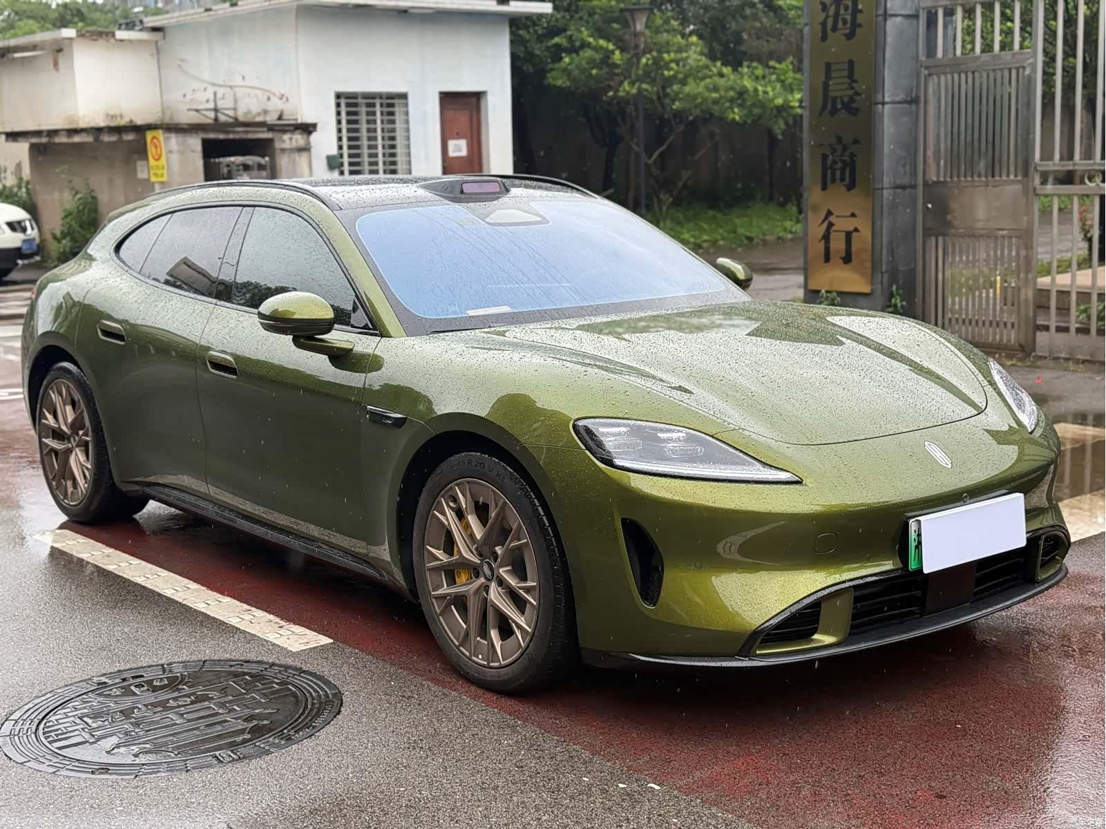 SAIC ShangJie Z7T, 2026 3