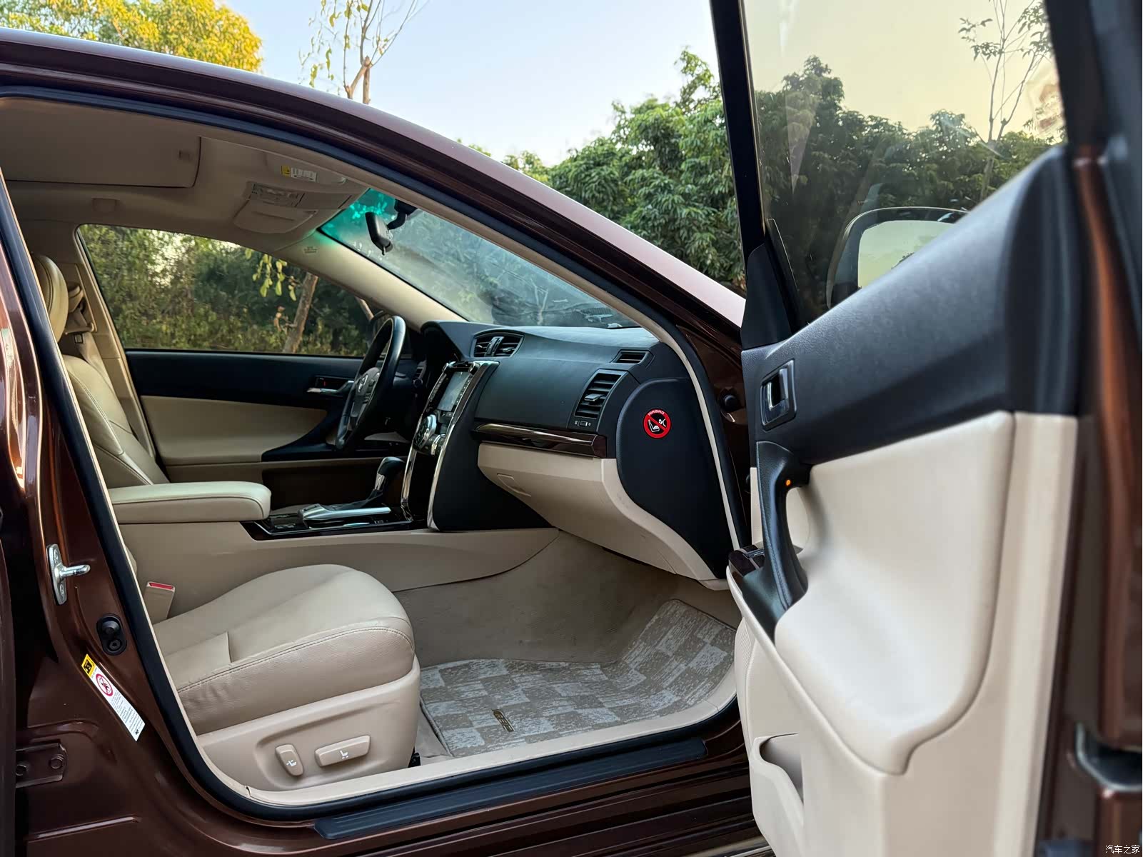 Toyota 2.5V, 2012 13