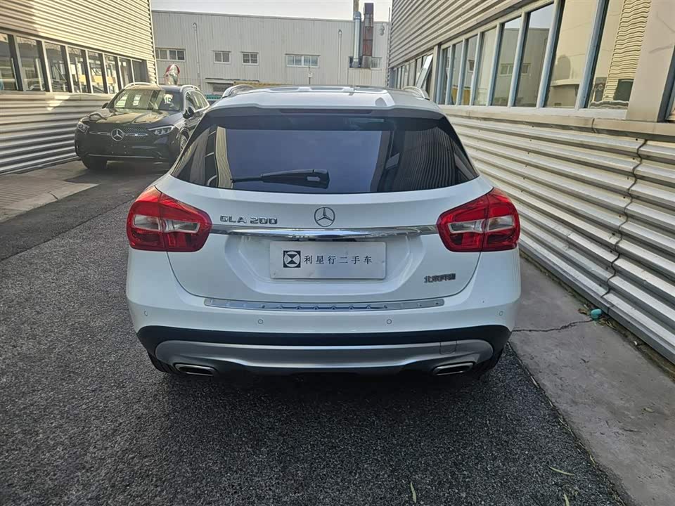 Mercedes-Benz GLA