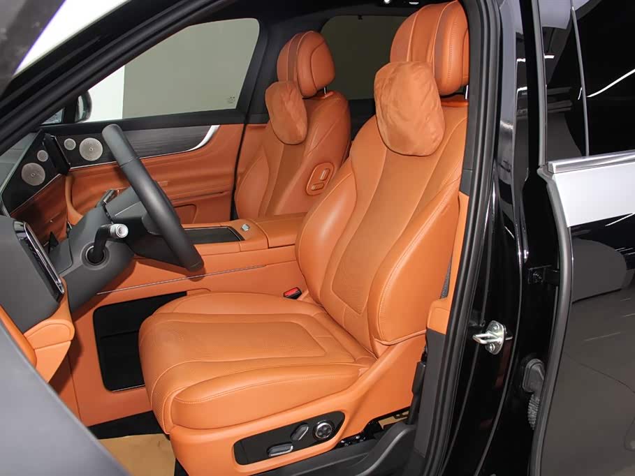 AITO Ask the world M9