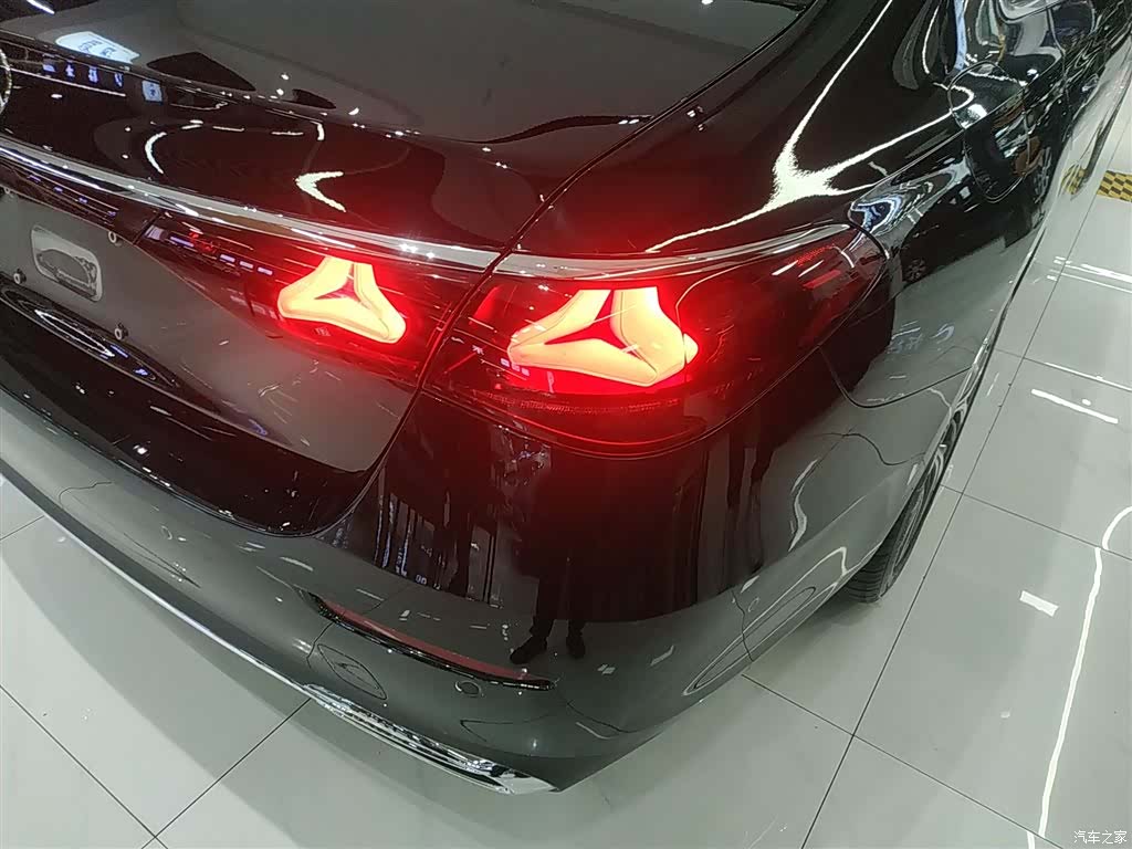 Mercedes-Benz E-Class, 2024 24