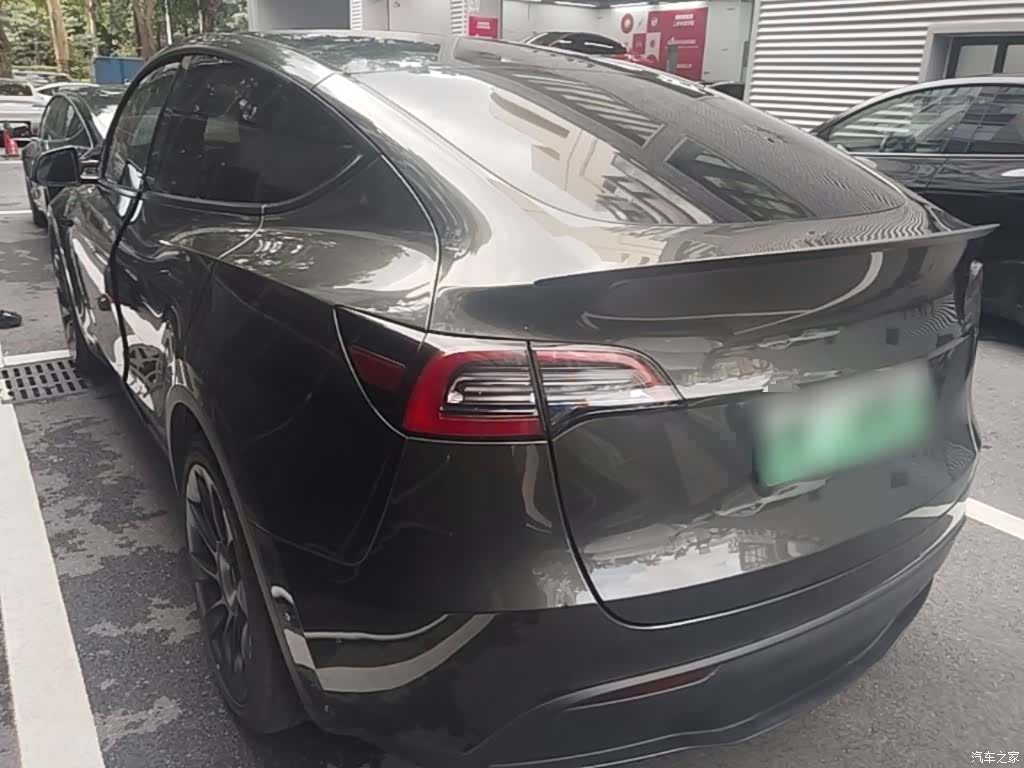 Tesla Model Y, 2022 все фото