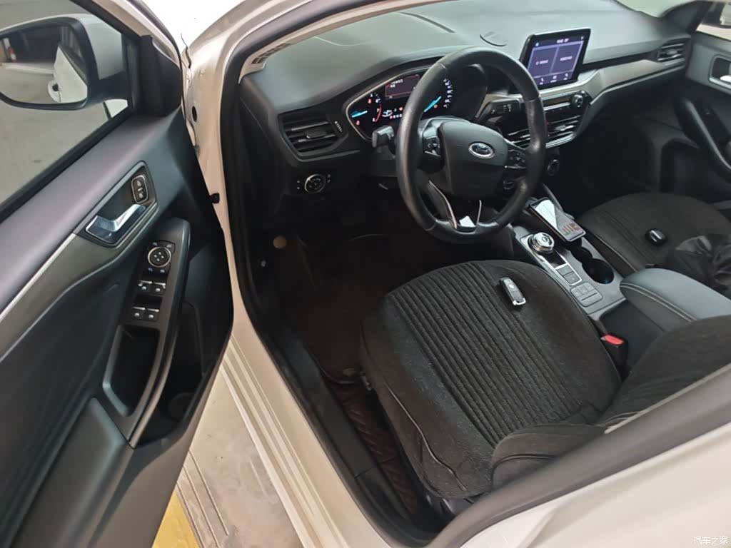Ford Focus, 2020 16
