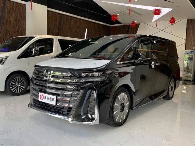 Toyota Vellfire 2025 — купить из Китая под заказ