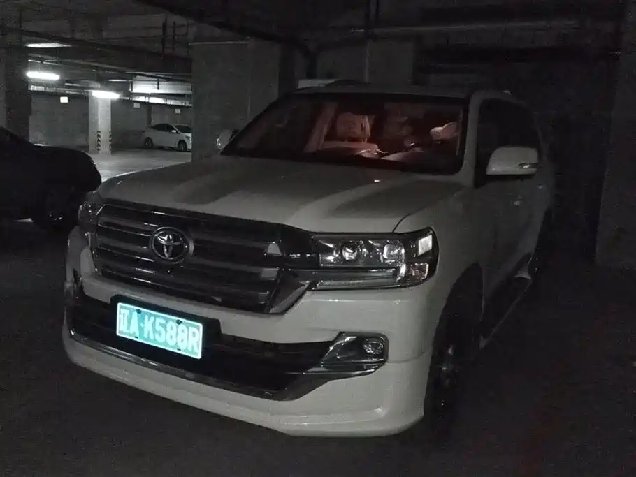Toyota Land Cruiser