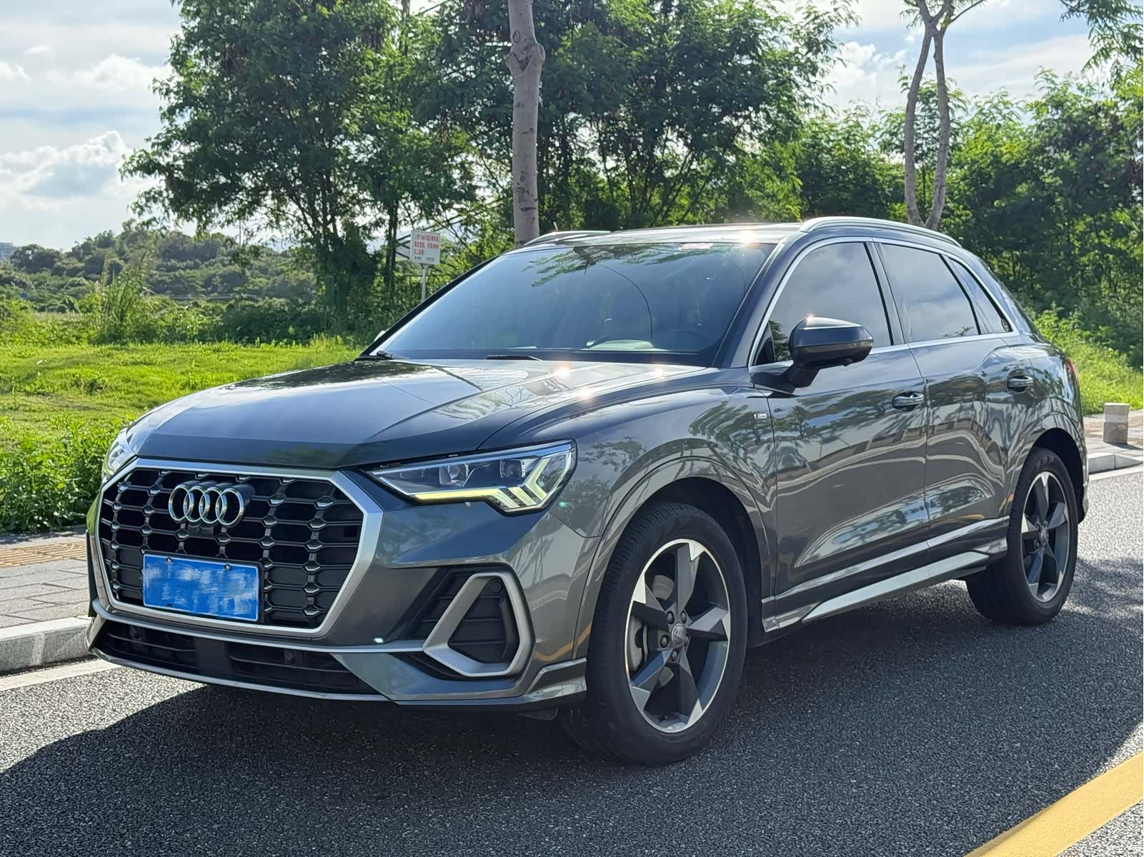 Audi Q3, 2019 1