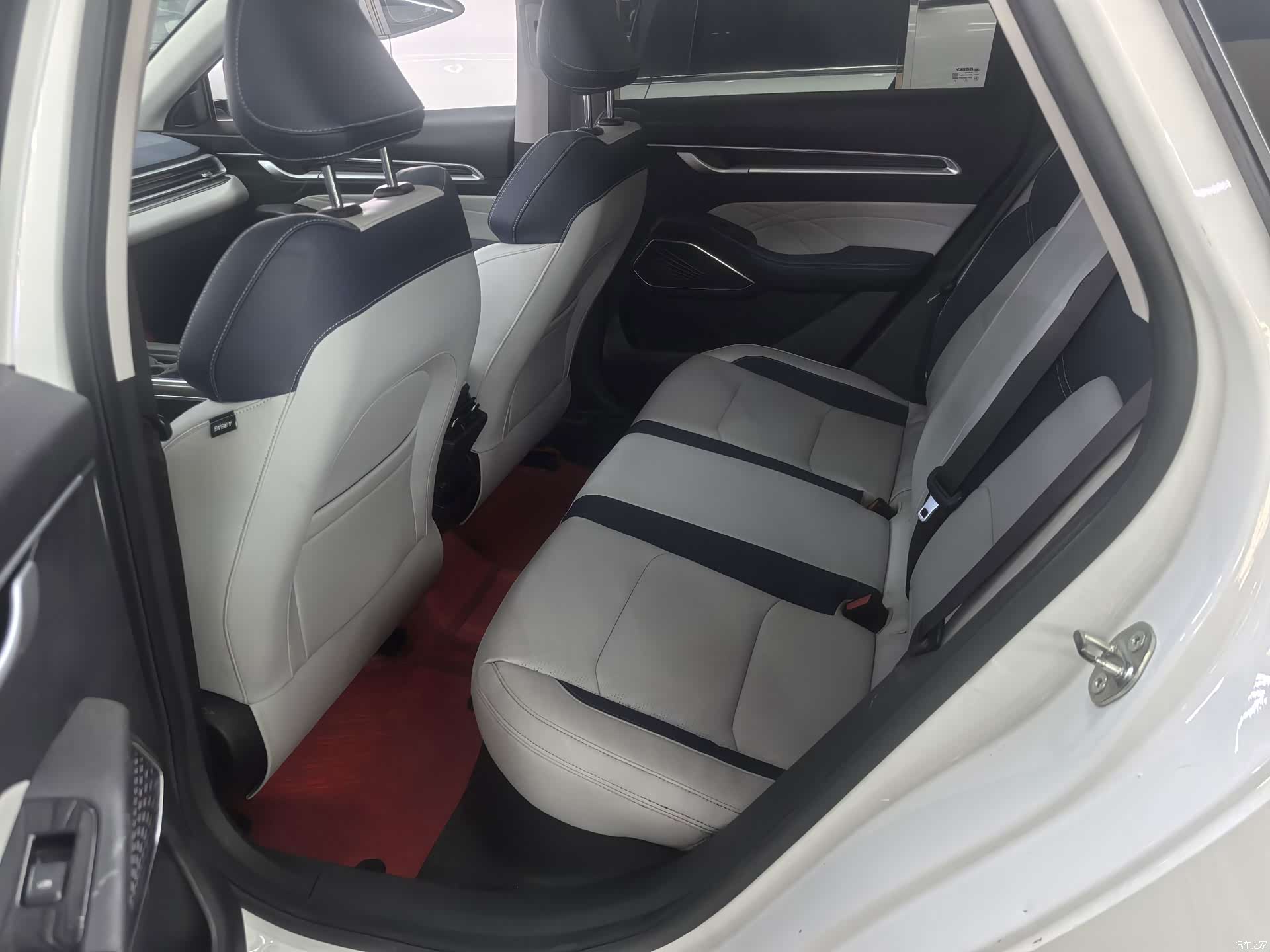 Geely Emgrand, 2022 11