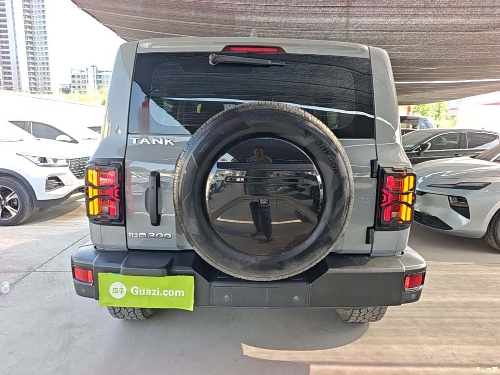 Tank 300, 2023 6