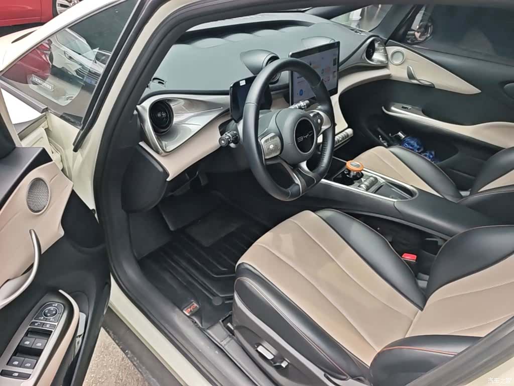 BYD Dolphin, 2023 16