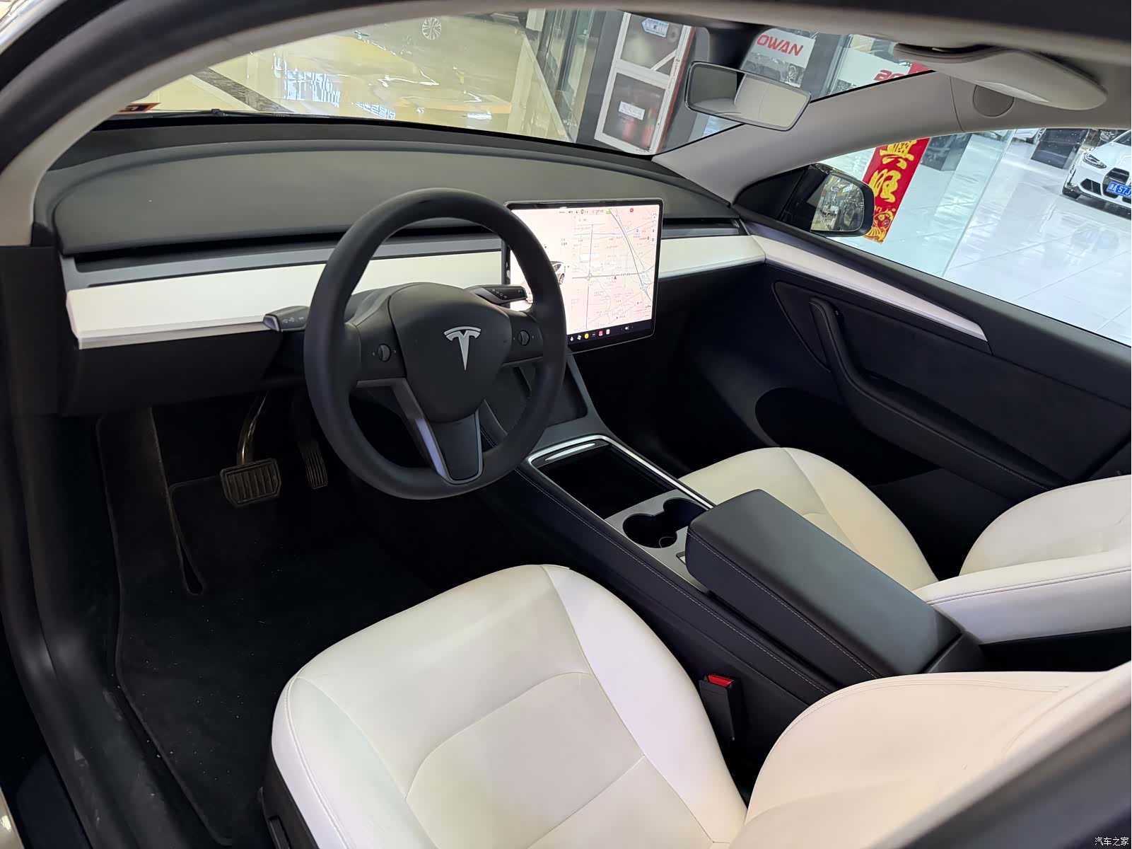Tesla Model Y, 2022 4