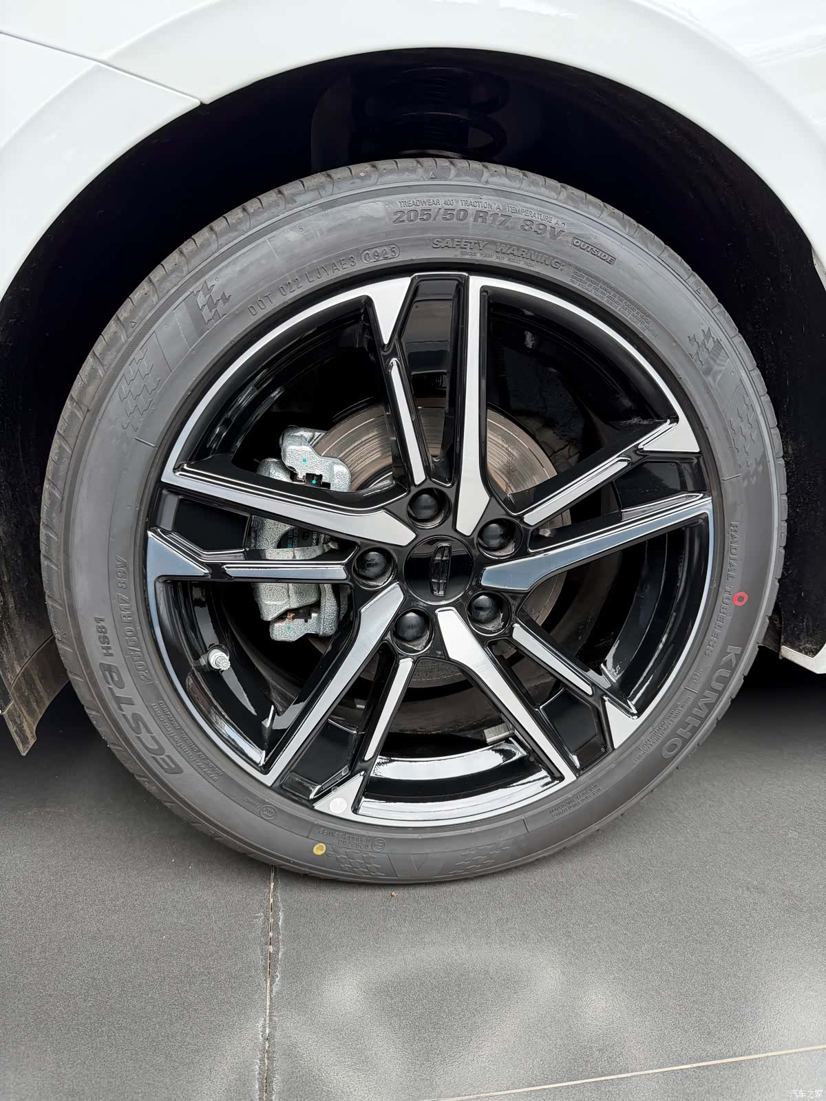 Geely Binray, 2026 13
