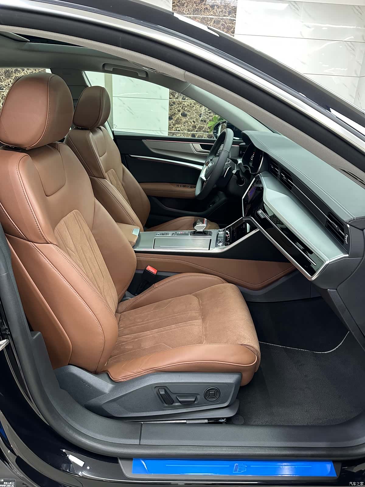 Audi A7L, 2025 10