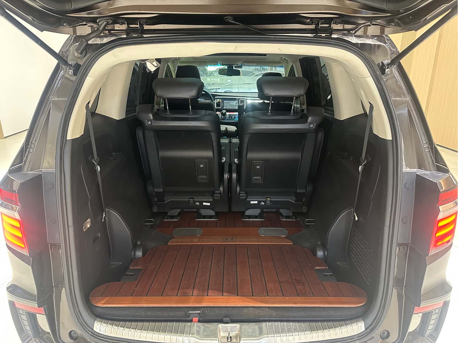 Honda Elysion, 2018 14