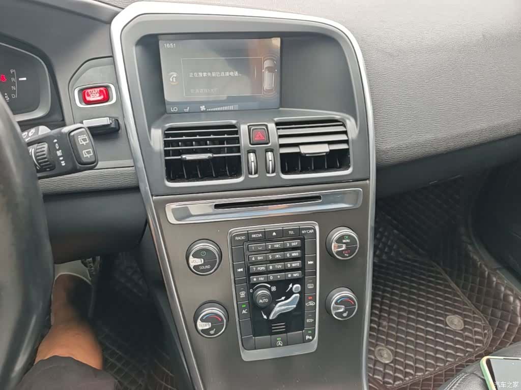 Volvo XC60, 2014 13