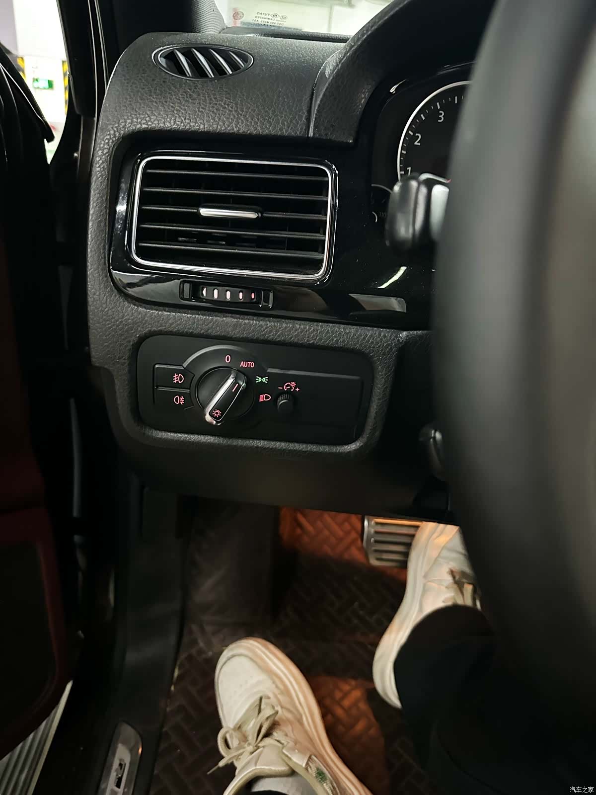 Volkswagen Touareg, 2014 13