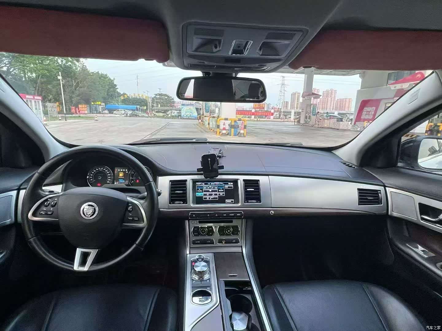 Jaguar XF, 2014 7